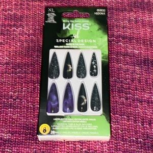 Kiss Halloween press-on stiletto nails black and purple moon & stars